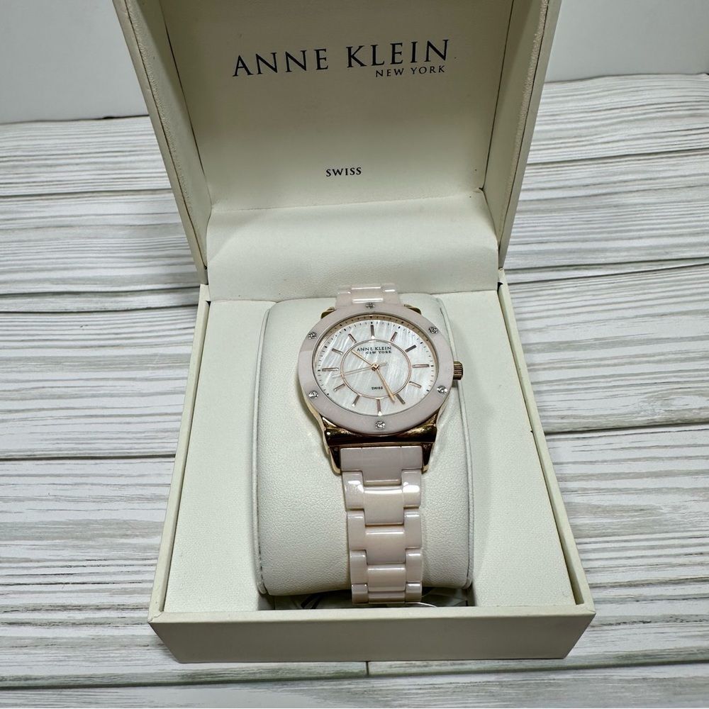 ANNE‎ KLEIN NUDE ROSE CRYSTAL CERAMIC WRIST WATCH NWT